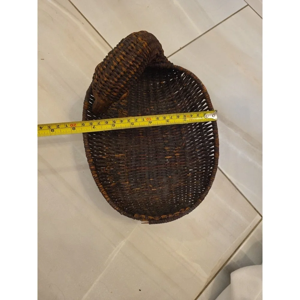 Vintage Antique‎ Duck Shaped Basket  E2